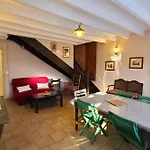 Spacious House Near The Dom wakacyjny *