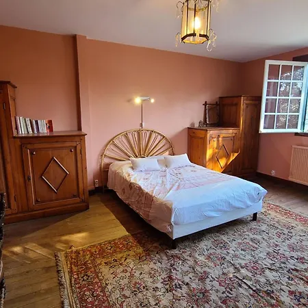 Vakantiehuis Spacious House Near The *